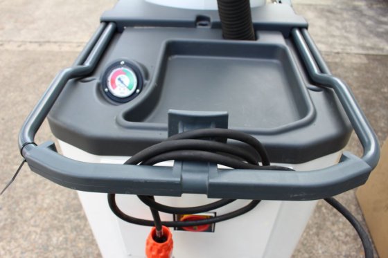 ニルフィスク ポータブル産業用掃除機