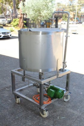 ステンレス製乳化タンク