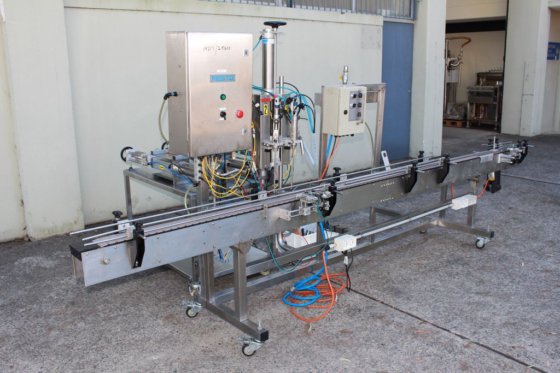 Kolbenfüller mit Fördersystem