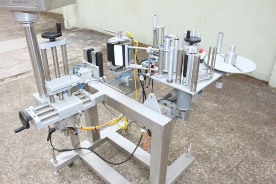 Tronics 缠绕标签机