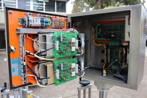 Tronics 缠绕标签机