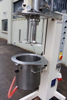 フライマ真空処理容器
