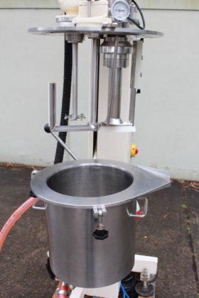 フライマ真空処理容器