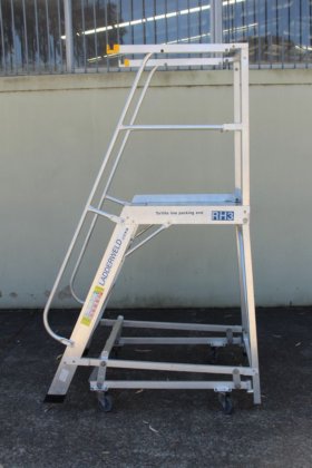 ベイリープラットフォームラダー