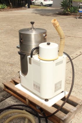 ニルフィスク産業用真空集塵装置