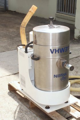 ニルフィスク産業用真空集塵装置