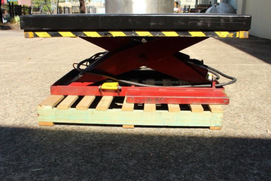 Mesa elevatória com tesoura Safetech