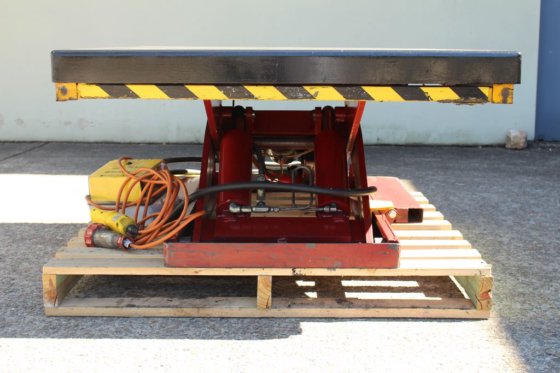 セーフテック シザーリフトテーブル