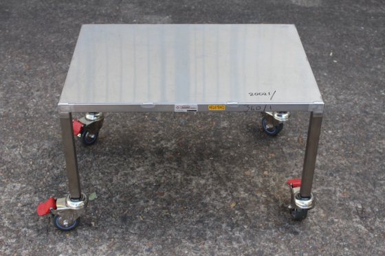 不锈钢移动桌