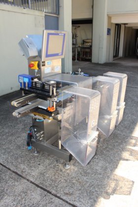 带空气喷射剔除器的 Garvens 检重秤