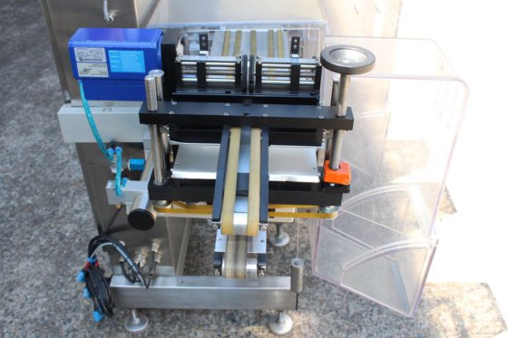 带空气喷射剔除器的 Garvens 检重秤