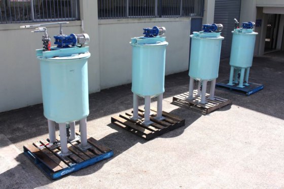 带螺带式搅拌器的玻璃纤维罐