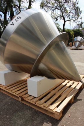 阿法拉伐不锈钢保温压力锥形容器