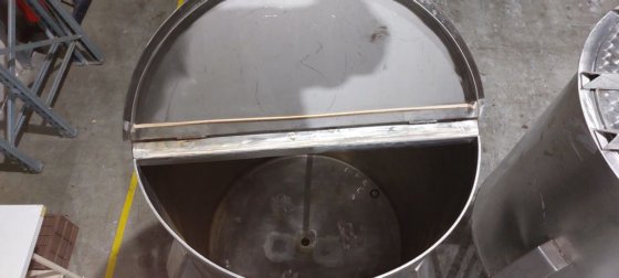 ロードセル付きステンレスタンク