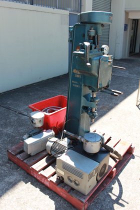 John Heine 真空罐封罐机