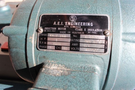 John Heine 真空罐封罐机