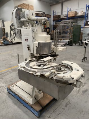 John Heine 罐头封罐机