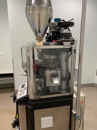 マネスティタブレットプレス