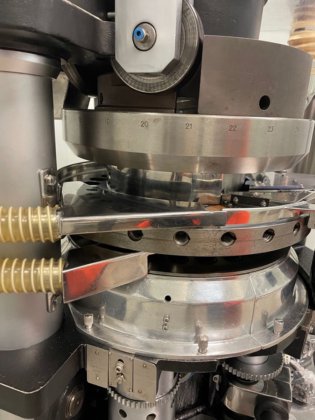 マネスティタブレットプレス