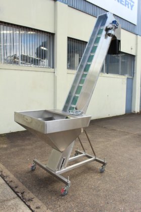 S/S フレームのクリート付きベルト エレベーター