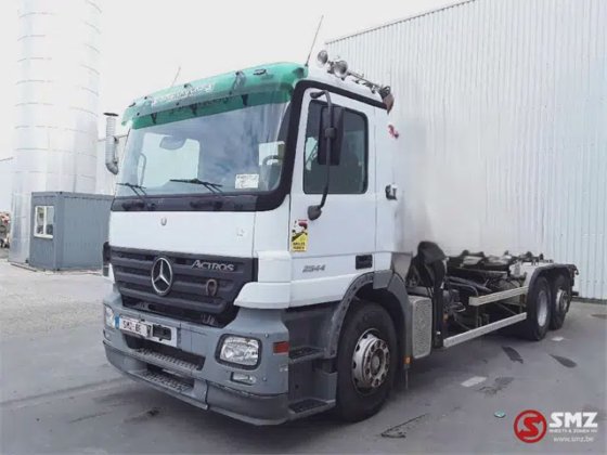 Actros 2544