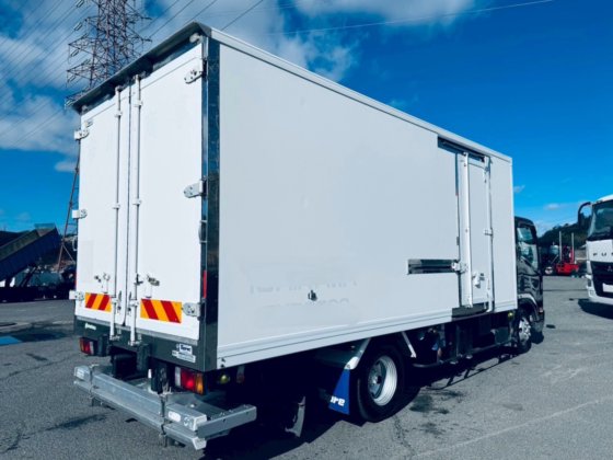 2015 いすゞ TRG-NPR85AN