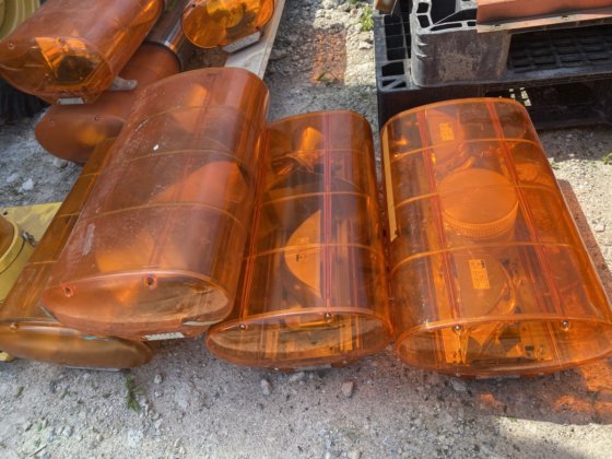 その他 回転灯　中