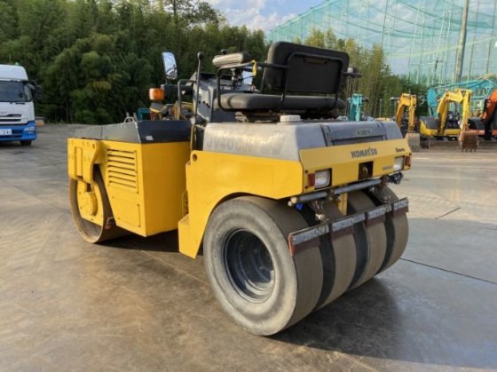 2006 コマツ JV40CW-5E0