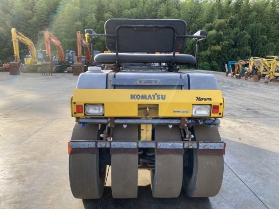 2006 コマツ JV40CW-5E0