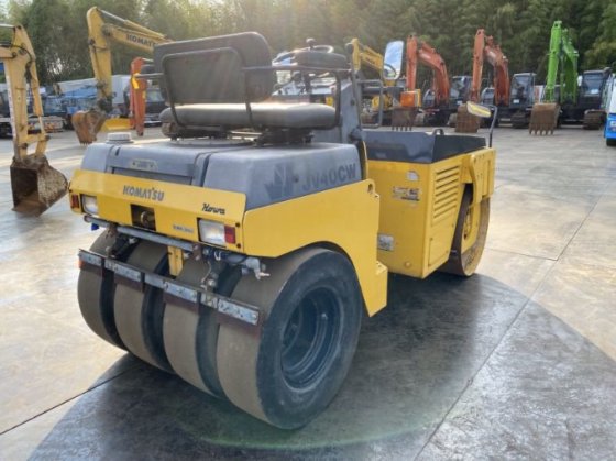 2006 コマツ JV40CW-5E0