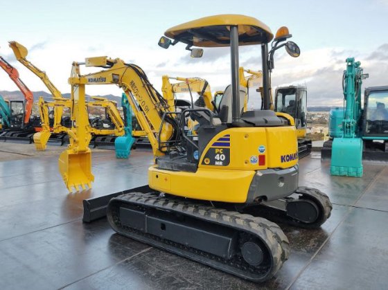 2009 コマツ PC40MR-3