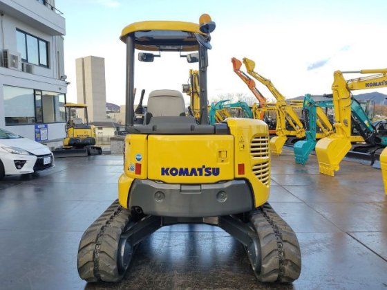 2009 コマツ PC40MR-3