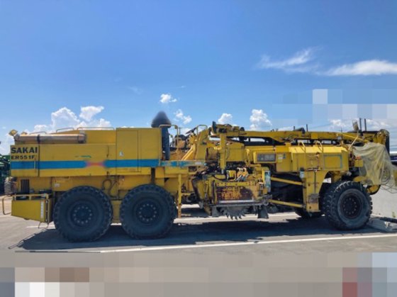 2004 酒井重工業 ER551F