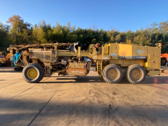 2001 コマツ GC380F-2