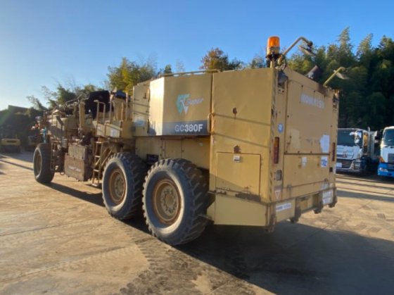 2001 コマツ GC380F-2