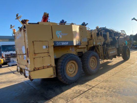 2001 コマツ GC380F-2