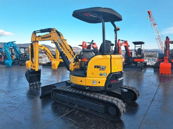 2017 ヤンマー Vio35-6