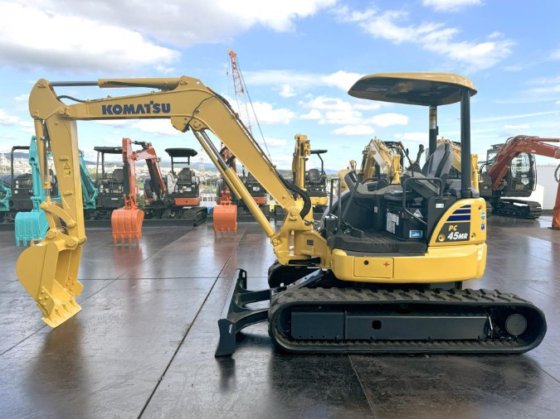 2015 コマツ PC45MR-5