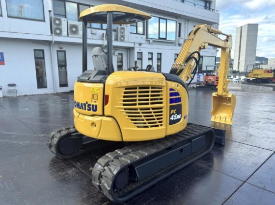 2015 コマツ PC45MR-5