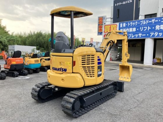 2016 コマツ PC30MR-5