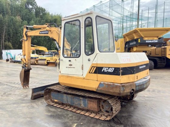 コマツ PC40-2