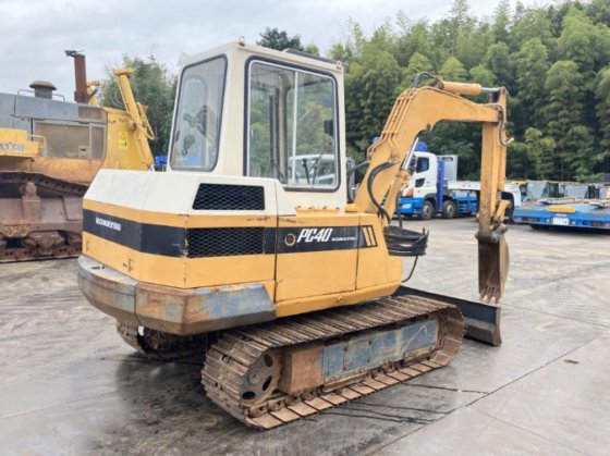 コマツ PC40-2