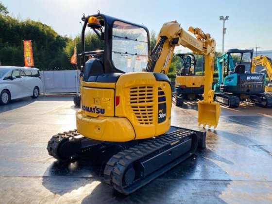2017 コマツ PC38UU-6