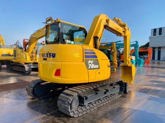 2015 コマツ PC78UU-10