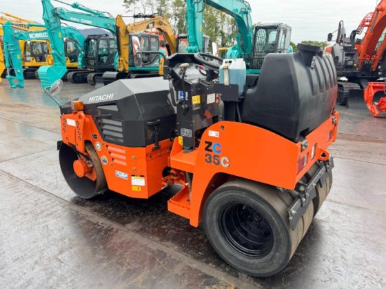 2016 日立 ZC35C-5