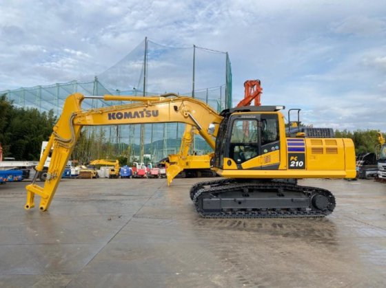 2018 コマツ PC210-11
