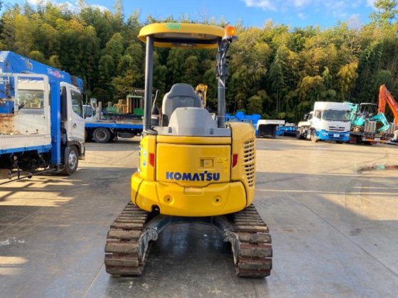 2019 コマツ PC30MR-5