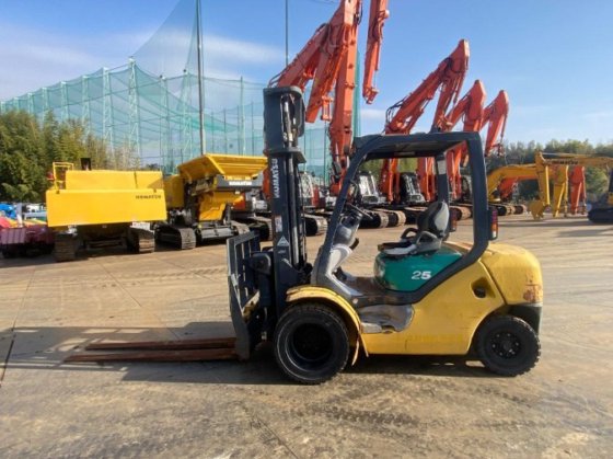 2004 コマツ FD25T-15