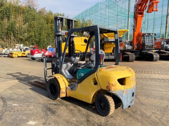 2004 コマツ FD25T-15