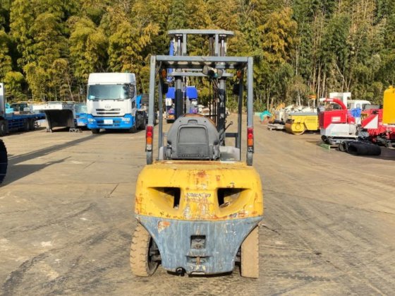 2004 コマツ FD25T-15